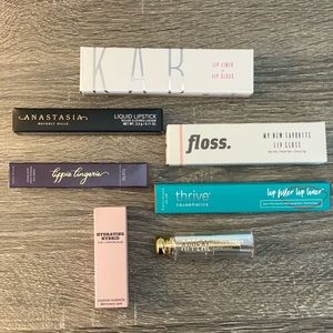 BNIB Lipstick / Lipgloss Lip Bundle